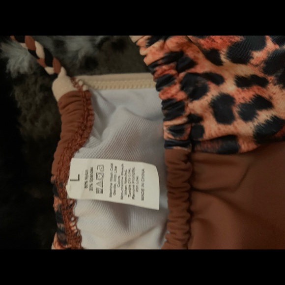 Super sexy bikini 👙!! Size large!! Never worn!!! - Picture 2 of 6